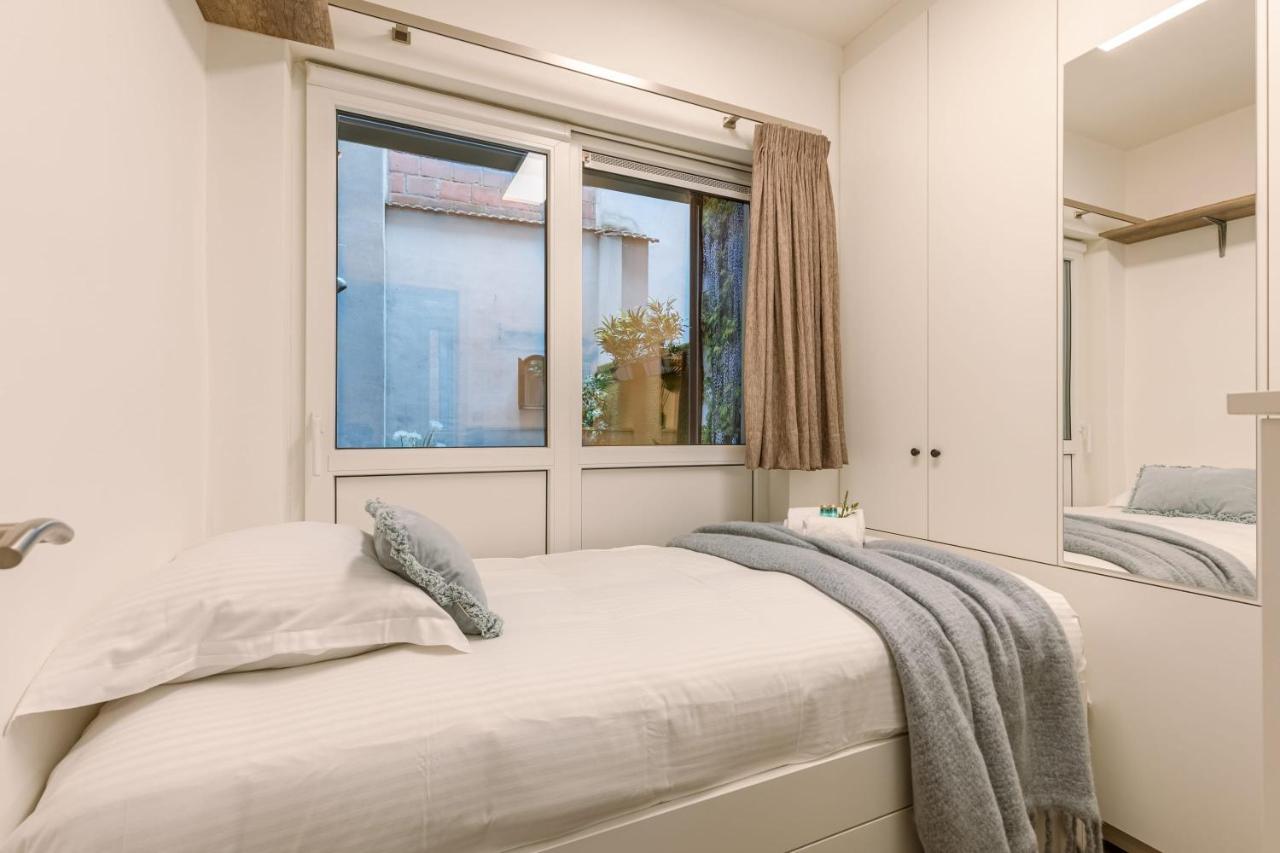 Authentic Apartment In The Heart Of Antwerp Exterior photo