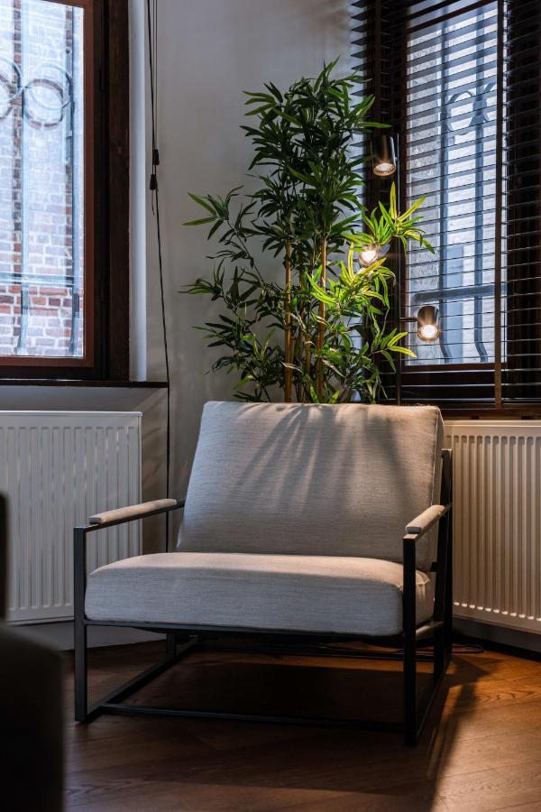 Authentic Apartment In The Heart Of Antwerp Exterior photo
